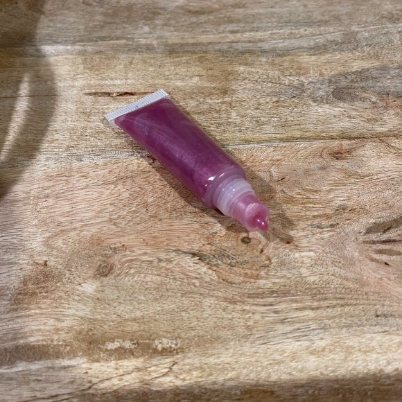 Organic, All Natural, Non-GMO Lip Gloss (color: fairy) - Picture 2 of 2
